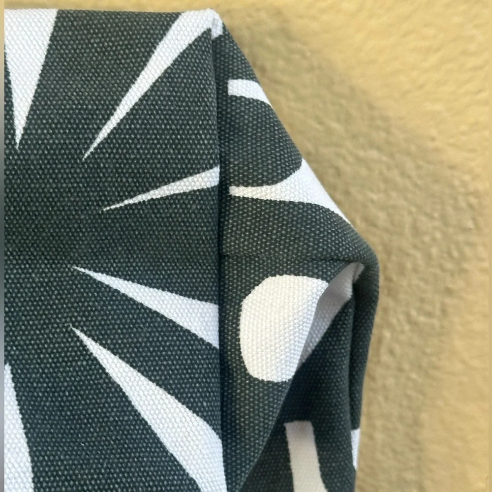 Vuori Limited Edition Abstract Green/White Heavy Duty Large Canvas Tote Bag NWOT